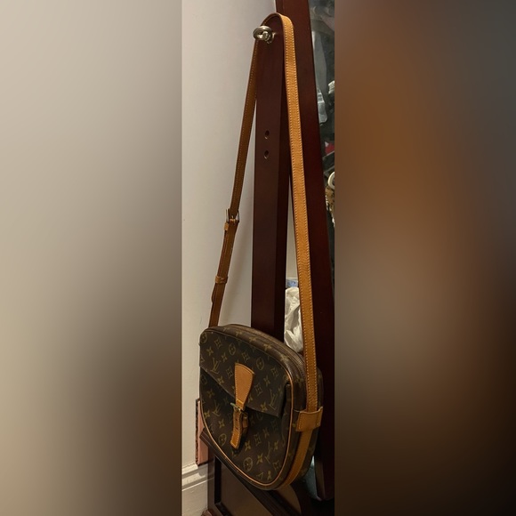 Lv Jeunfile Crossbody Bag - Picture 2 of 16